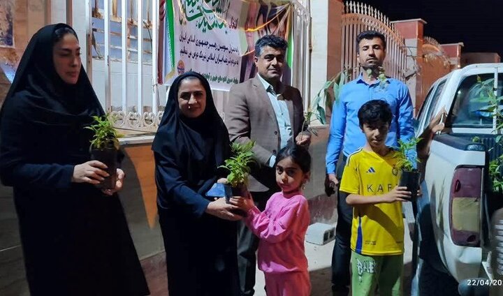برنامههای هفته زمین پاک در گناوه اجرا شد