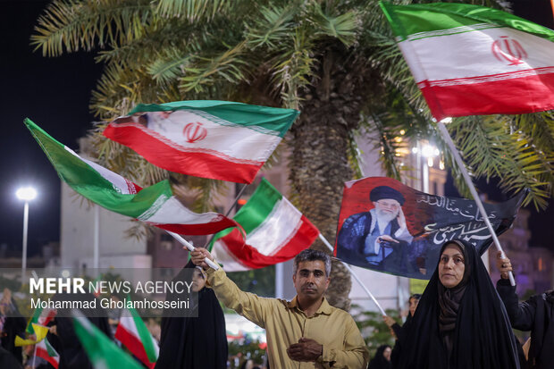 People in Bushehr denounce US-Israeli aggression against Iran
