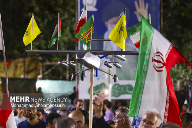 People in Bushehr denounce US-Israeli aggression against Iran
