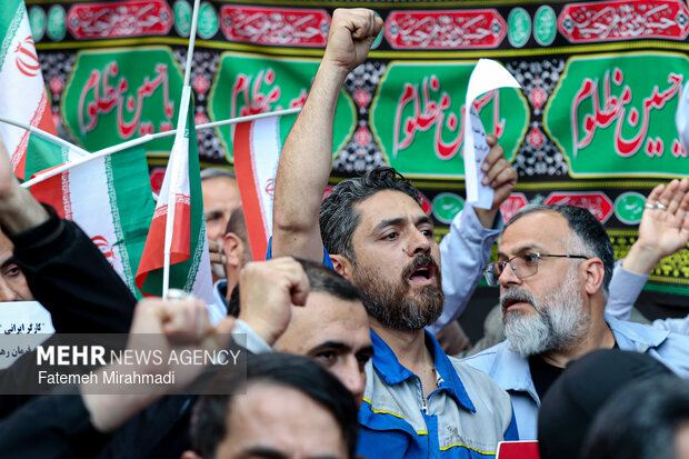 تجدید میثاق جامعه کار و تولید با رهبر شهید