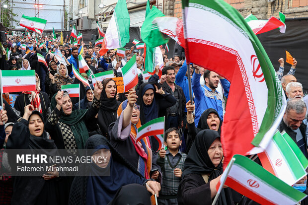 تجدید میثاق جامعه کار و تولید با رهبر شهید