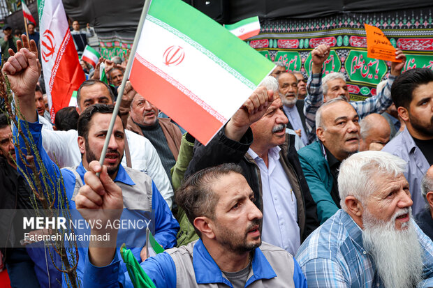 تجدید میثاق جامعه کار و تولید با رهبر شهید