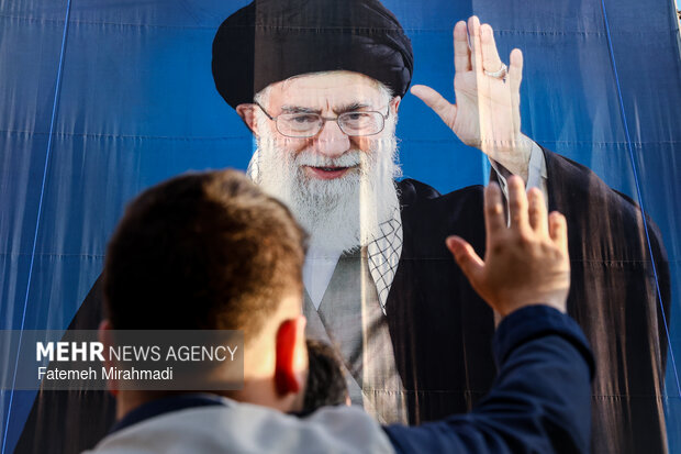 تجدید میثاق جامعه کار و تولید با رهبر شهید