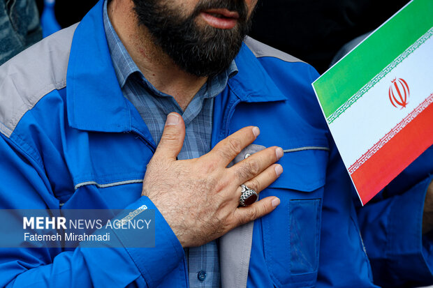 تجدید میثاق جامعه کار و تولید با رهبر شهید