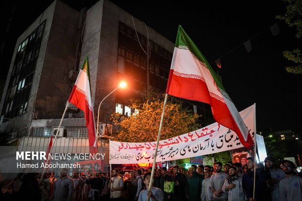 اجتماع دانشجویان جهادگر و تجدید میثاق با آرمان‌های رهبر شهید انقلاب