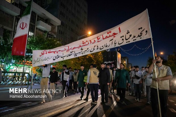 اجتماع دانشجویان جهادگر و تجدید میثاق با آرمان‌های رهبر شهید انقلاب