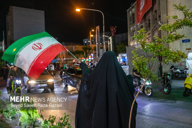 اجتماع حمایت از رزمندگان در مقابله با دشمن آمریکایی - صهیونی
