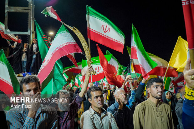 تجمع مردم شیراز