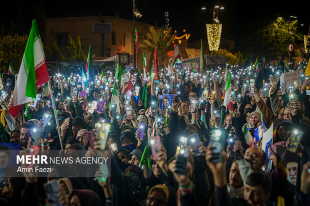 تجمع مردم شیراز