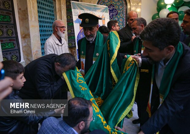 استقبال مردمی از بیرق رضوی در سنندج