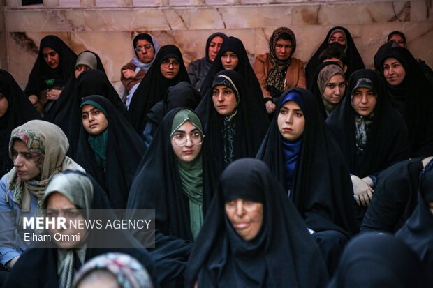 استقبال مردمی از بیرق رضوی در سنندج