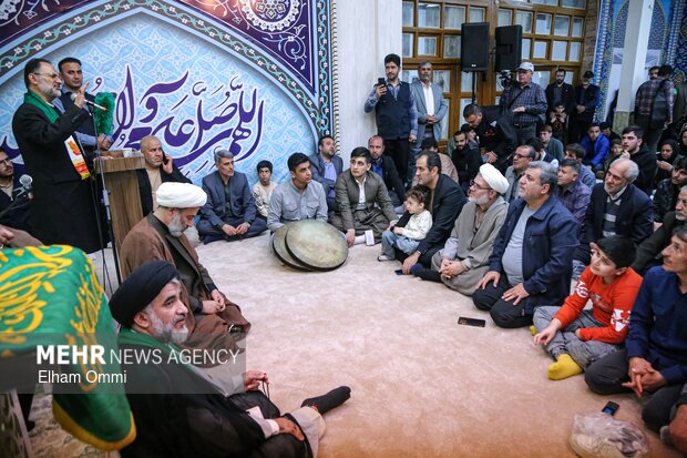 استقبال مردمی از بیرق رضوی در سنندج