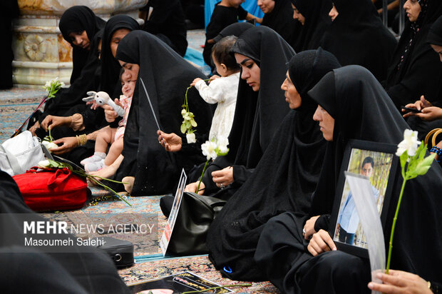 از میناب تا مشهد هم قدم با خانواده شهدای دانش آموز میناب