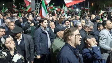 اجتماع مردم سنندج در حمایت از انقلاب اسلامی