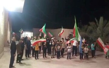 اجتماع شبانه مردم روستای سرمستان