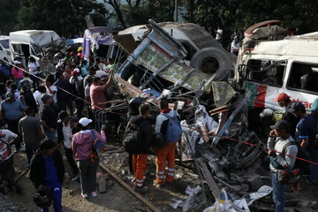Dozens killed, injured in Colombia bomb blast