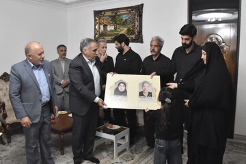 مسئولان لرستان با خانواده شهیدان «الیاسی» و «حسن‌پور» دیدار کردند