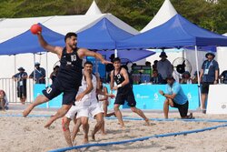  هندبال ساحلی ایران صدرنشین بی‌شکست گروه/ بحرین هم مغلوب ایران شد