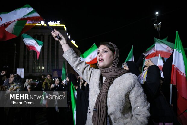 People in Sanandaj condemn US-Israeli aggression on Iran
