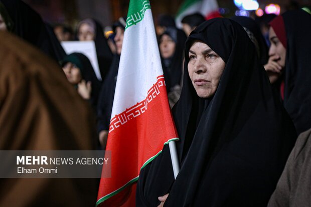 People in Sanandaj condemn US-Israeli aggression on Iran
