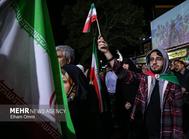 People in Sanandaj condemn US-Israeli aggression on Iran
