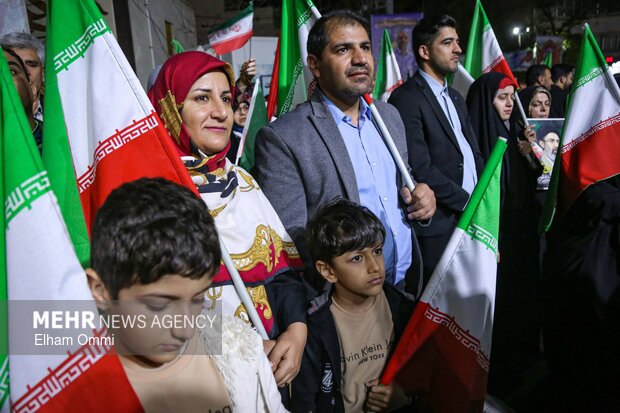 People in Sanandaj condemn US-Israeli aggression on Iran
