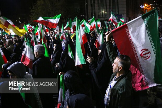 People in Sanandaj condemn US-Israeli aggression on Iran
