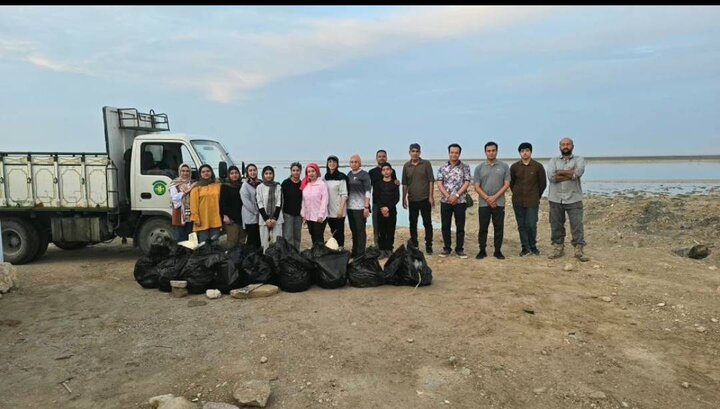 ساحل خور سلطانی بوشهر پاکسازی شد