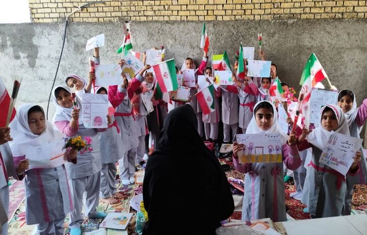 برگزاری کلاس درس بدون مدرسه و نیمکت به یاد شهدای دانش آموز میناب