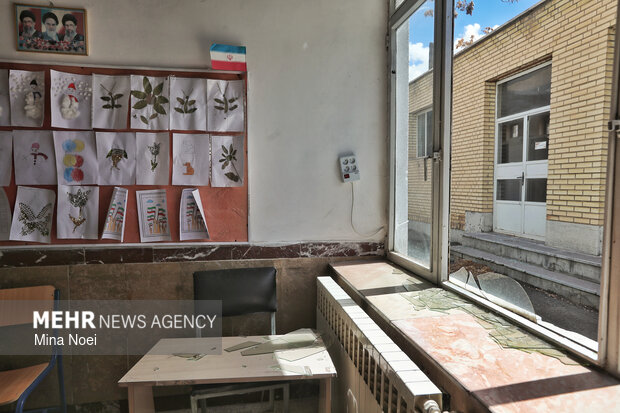 آثار تجاوزات آمریکایی - صهیونی در مدرسه باغچه‌بان تبریز