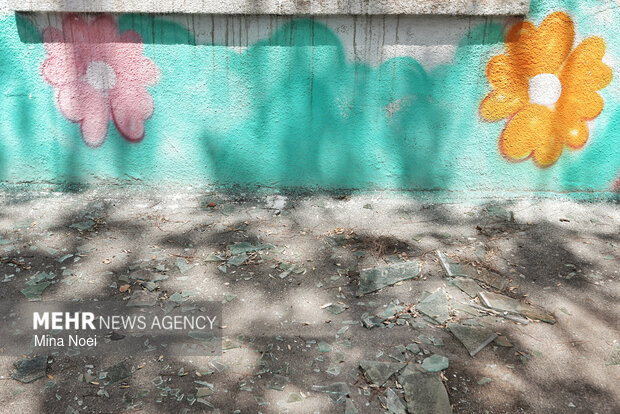 آثار تجاوزات آمریکایی - صهیونی در مدرسه باغچه‌بان تبریز