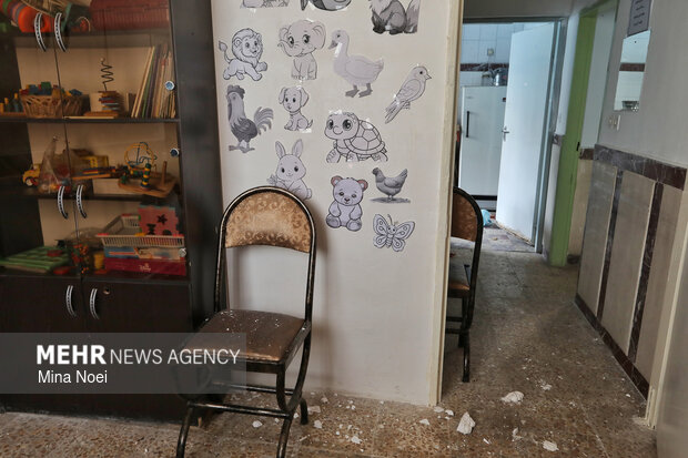 آثار تجاوزات آمریکایی - صهیونی در مدرسه باغچه‌بان تبریز