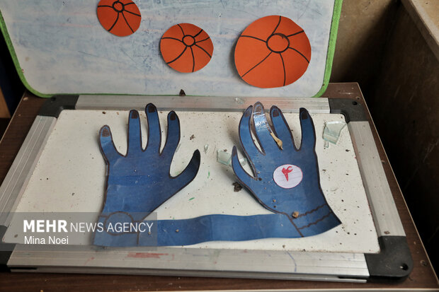 آثار تجاوزات آمریکایی - صهیونی در مدرسه باغچه‌بان تبریز