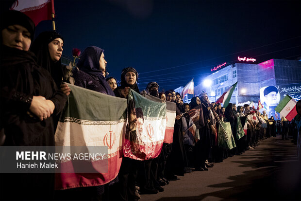 تجمع شبانه مردم کردکوی