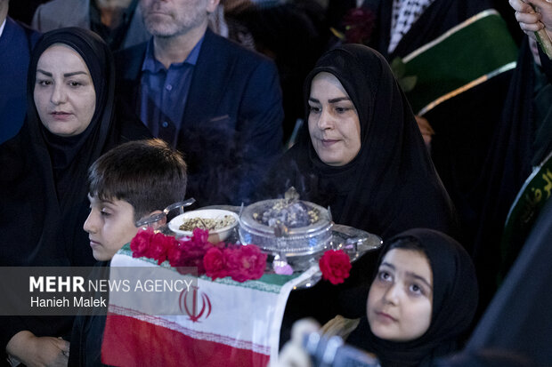 تجمع شبانه مردم کردکوی