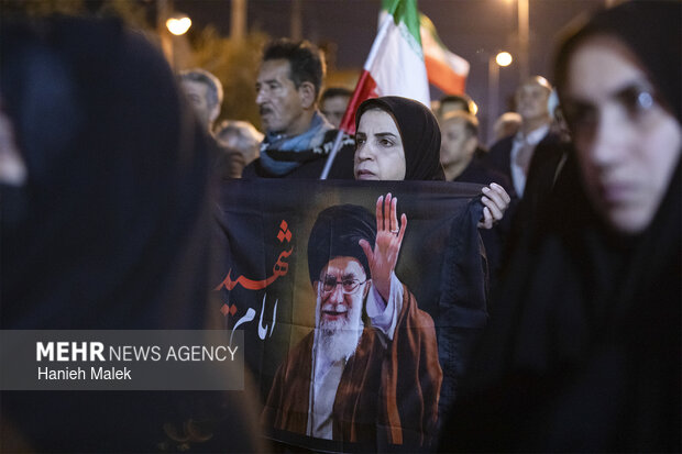 تجمع شبانه مردم کردکوی