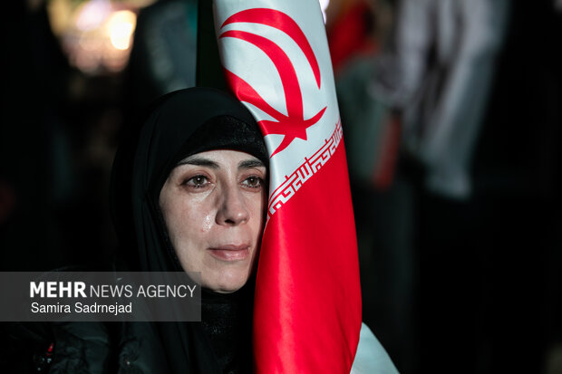 اجتماع حمایت از رزمندگان در مقابله با دشمن آمریکایی - صهیونی