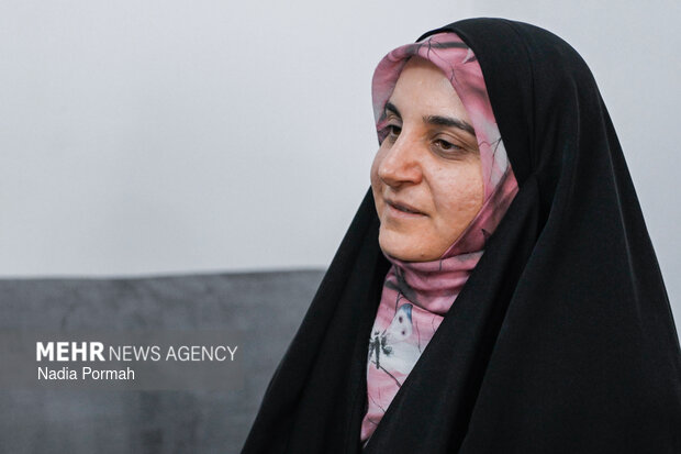 حضور اعضای حوزه علمیه خواهران کرج در منزل مهدیه اسفندیاری