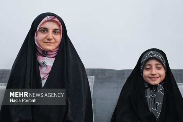 حضور اعضای حوزه علمیه خواهران کرج در منزل مهدیه اسفندیاری