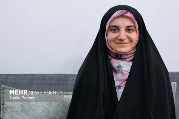 حضور اعضای حوزه علمیه خواهران کرج در منزل مهدیه اسفندیاری