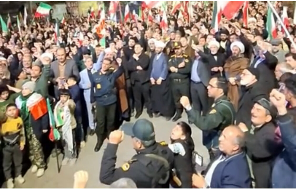 اجتماع باشکوه مردم خوی در موج شصتم مقاومت ملی