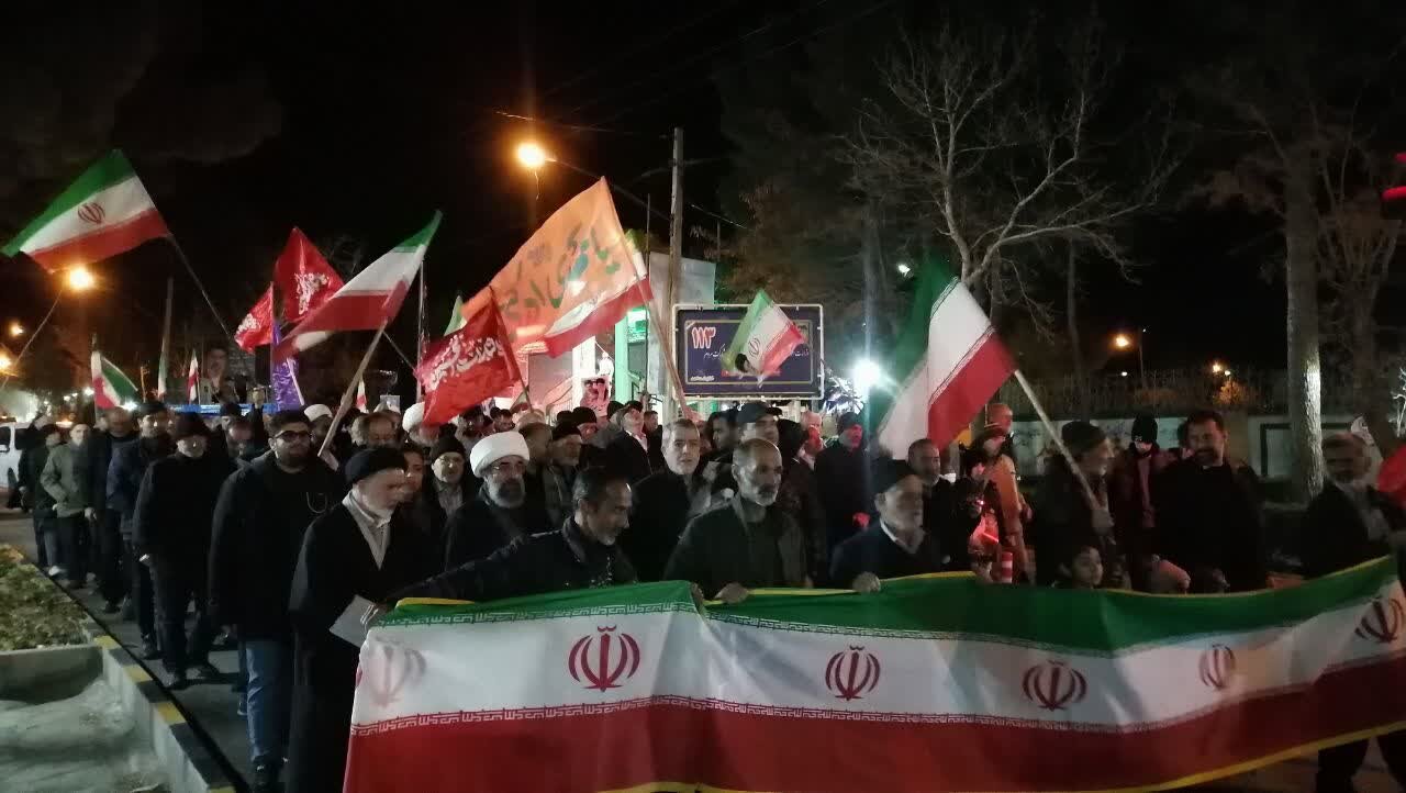 شب پنجاه و ششم ایستادگی و استقامت مردم نراق در حمایت از ولایت فقیه