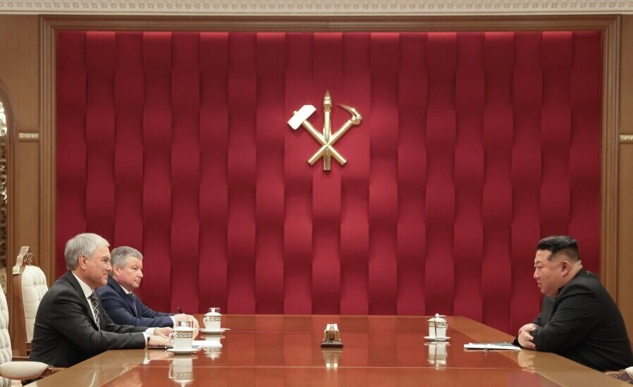 رایزنی «بلوسوف» و رهبر کره شمالی درباره همکاری نظامی مسکو و پیونگ یانگ