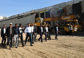 بهره‌برداری از تقاطع بزرگراه حکیم و بلوار تعاون تا خرداد ۱۴۰۵