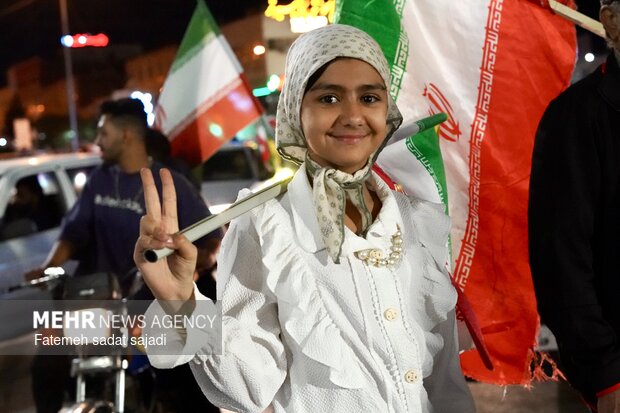 شب پنجاه و هفتم مقاومت ملی مردم کرمان در خیابان ها