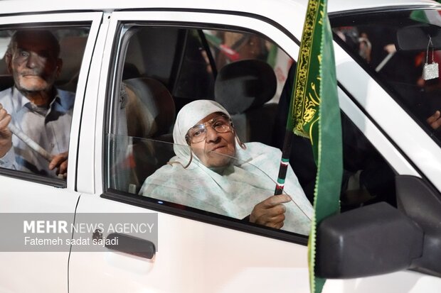 شب پنجاه و هفتم مقاومت ملی مردم کرمان در خیابان ها