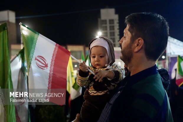 شب پنجاه و هفتم مقاومت ملی مردم کرمان در خیابان ها