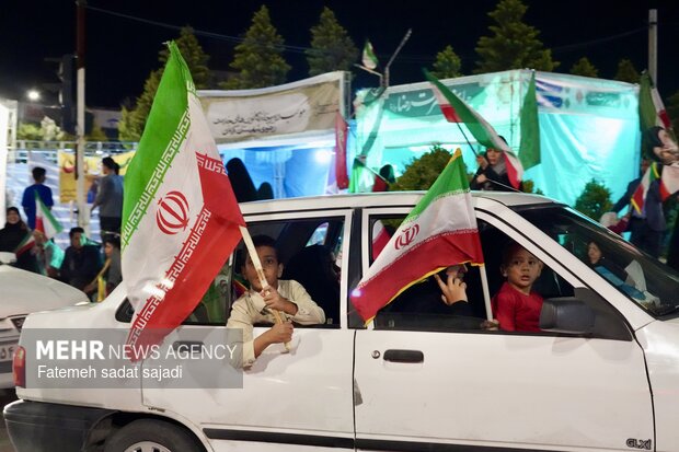 شب پنجاه و هفتم مقاومت ملی مردم کرمان در خیابان ها