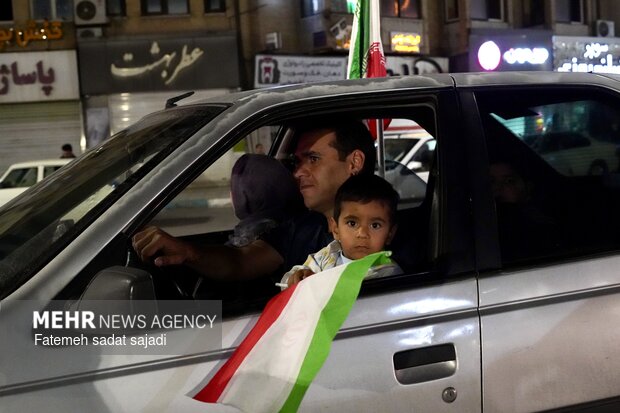 شب پنجاه و هفتم مقاومت ملی مردم کرمان در خیابان ها