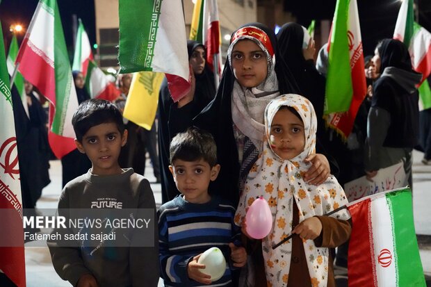 شب پنجاه و هفتم مقاومت ملی مردم کرمان در خیابان ها